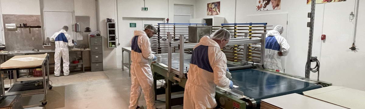 Mitarbeiter in der Produktion von PERMALUX PERMALUX