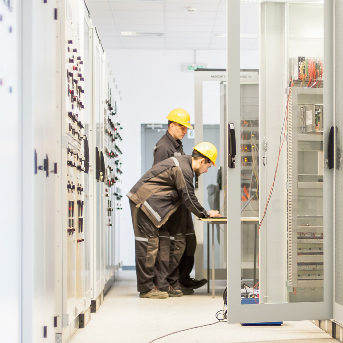 Montage, Service und Wartung PERMALUX